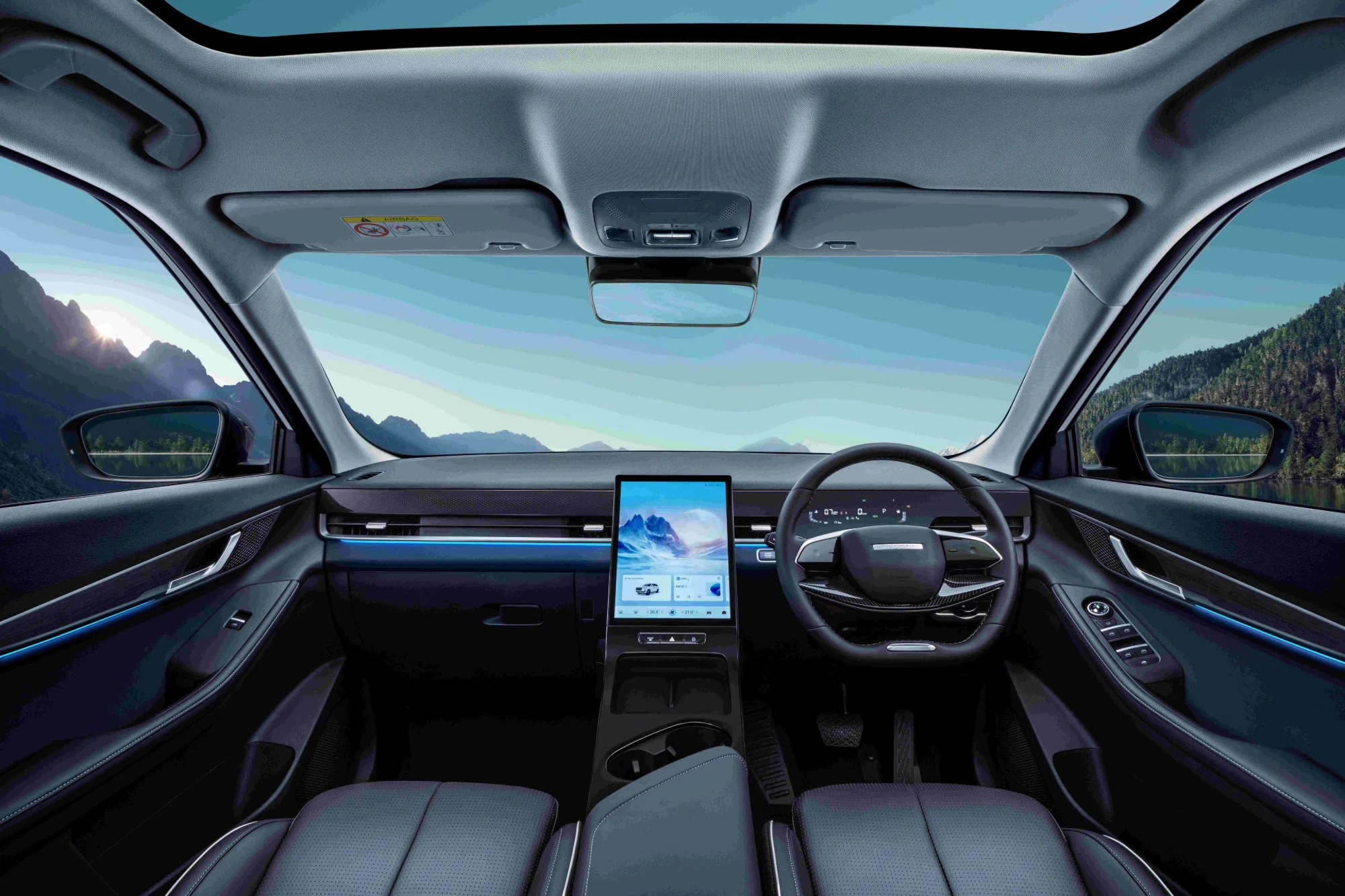 Interior JAECOO J5 EV dengan panoramic sunroof dan layar sentral